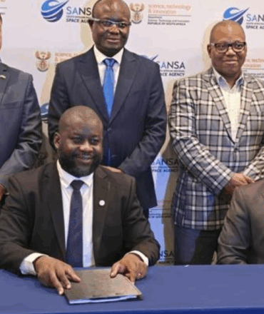 The South African National Space Agency (SANSA) and Angolan Space Program Management Office (GGPEN) signed a Memorandum of Understanding (MoU) today in Tshwane, South Africa to establish joint projects aimed at enhancing the space capability and competence between the countries.